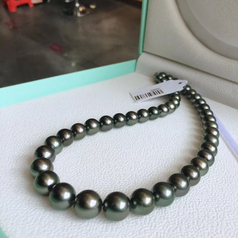 peacock green pearl necklace