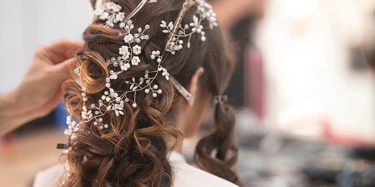 Wedding Hairstyles and Accessories