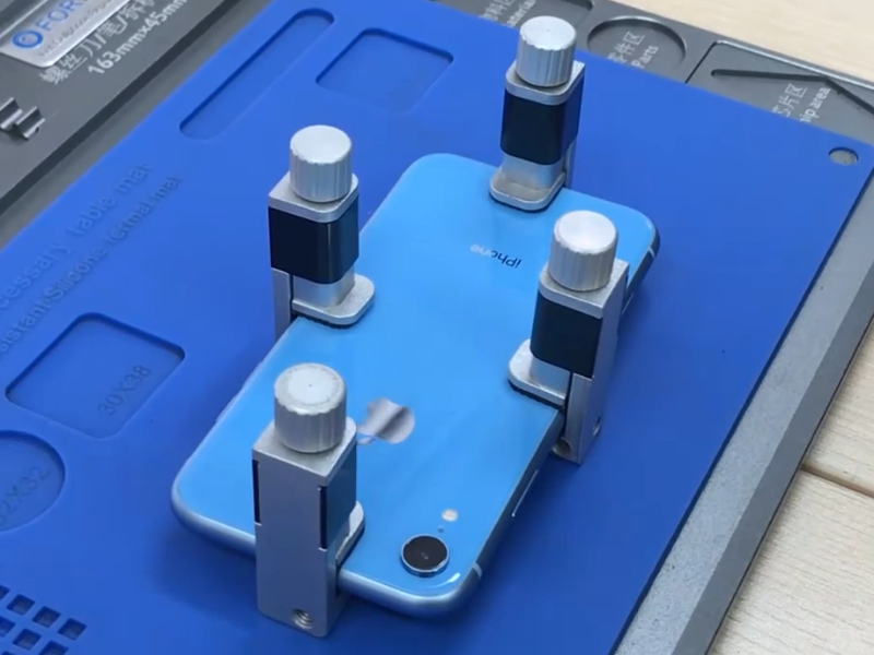 A melhor maneira de substituir o vidro traseiro do iPhone XR