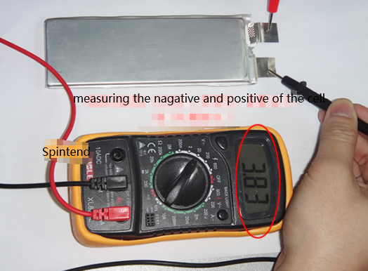 Measure the negative and positive pole of the cells